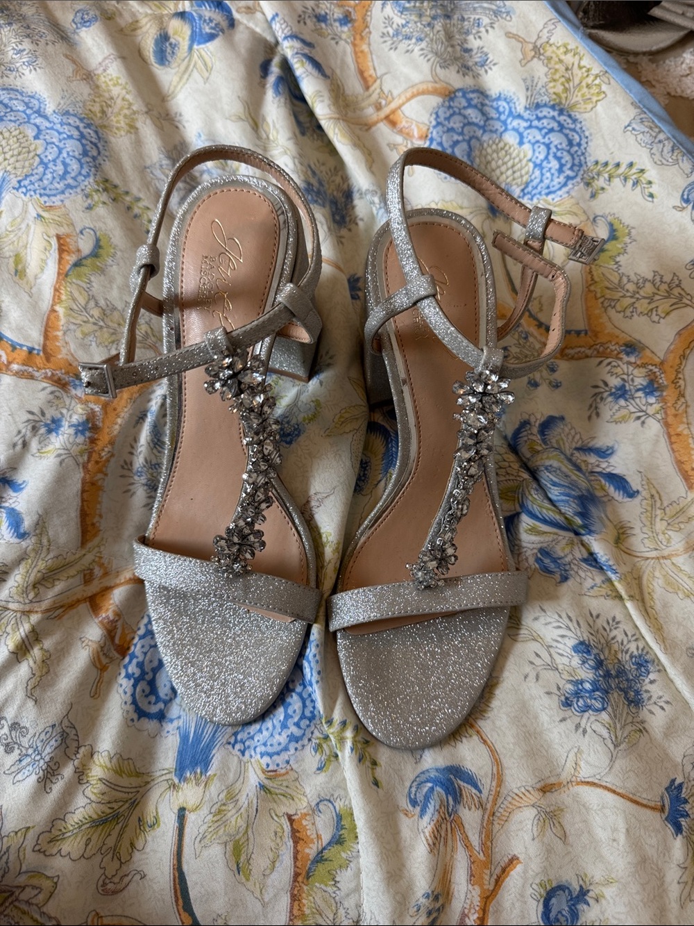 Badgley Mischka Silver Glitter T-Strap Jewel Heels
